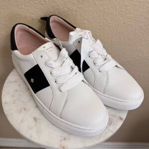 NEW Women KATE SPADE leather low top Ainsley White black Classic Sneakers Sz 10